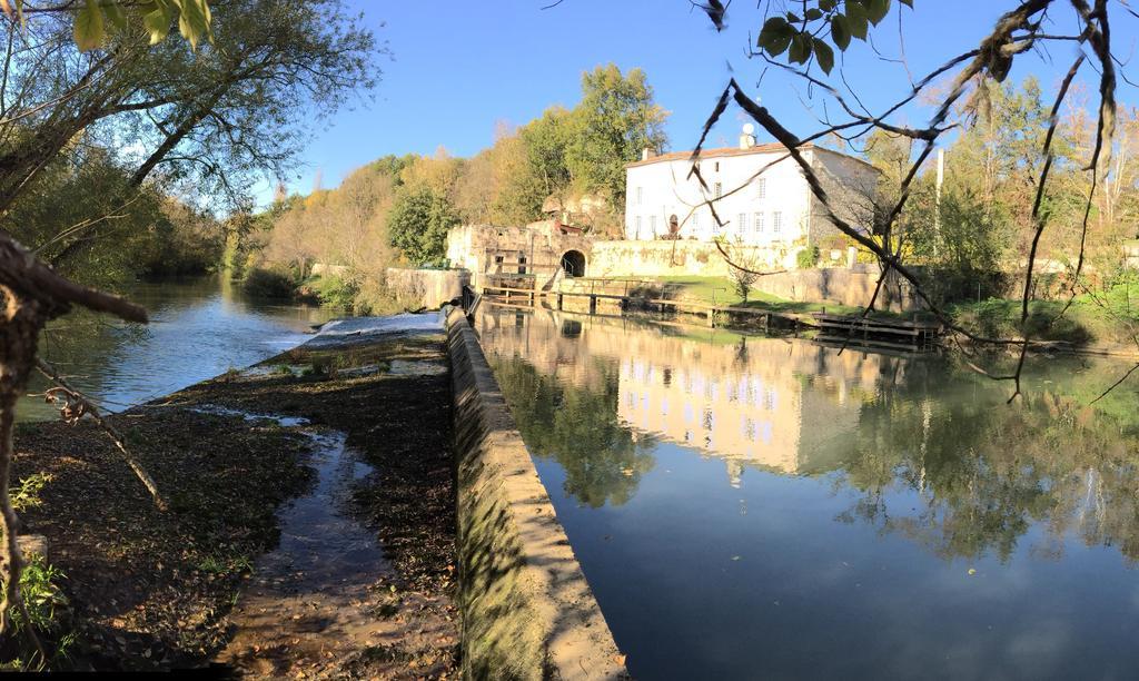 Bed and Breakfast Moulin De Bapaumes Nérac Exterior foto