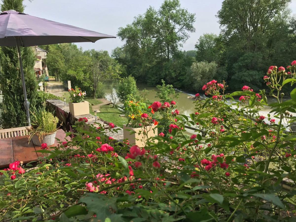 Bed and Breakfast Moulin De Bapaumes Nérac Exterior foto